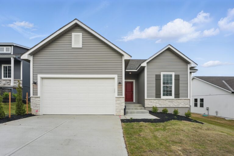 2433 NW Sunnyvale Court