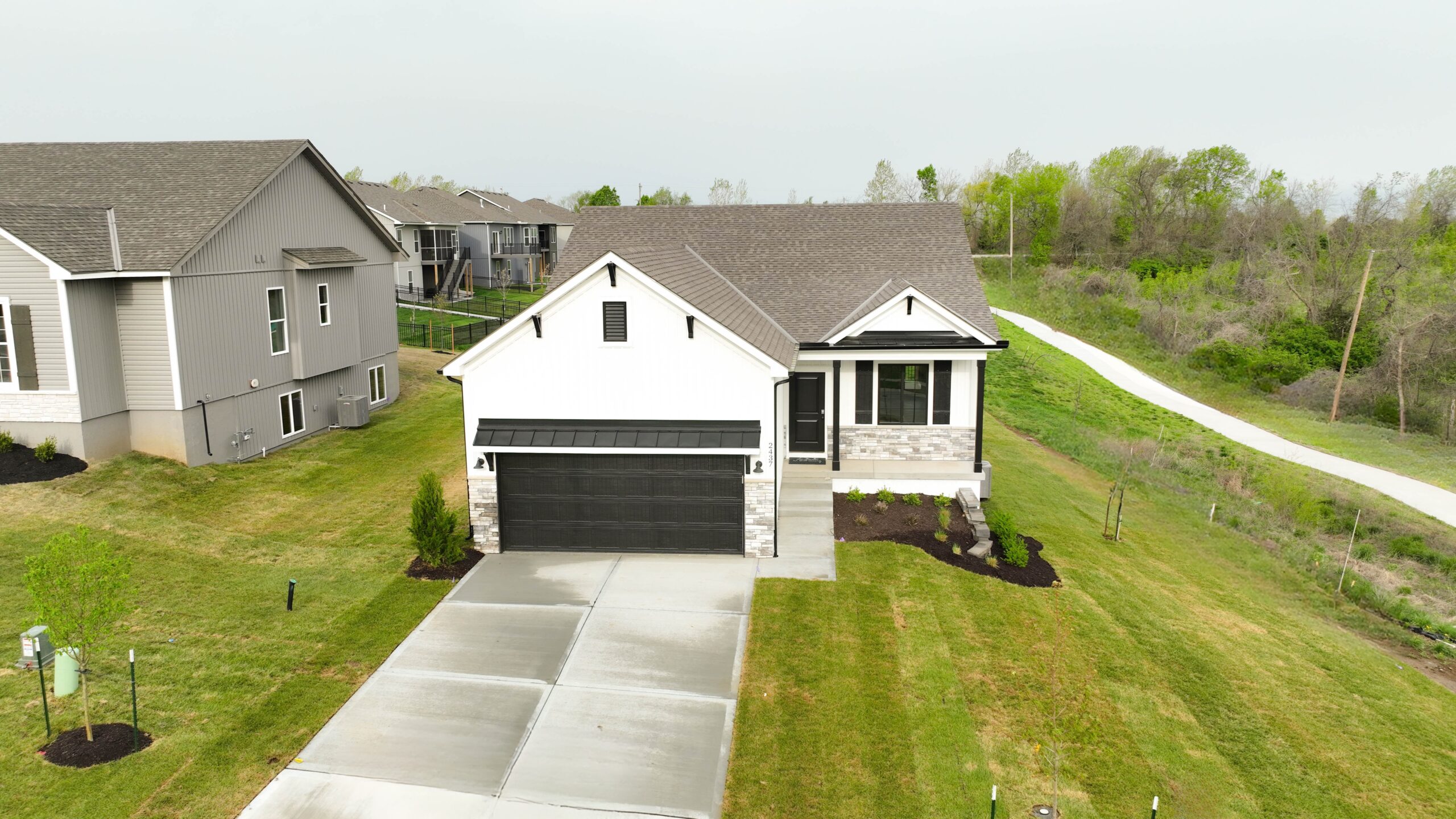 SP084 Exterior