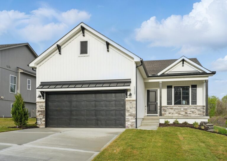 2437 NW Sunnyvale Court