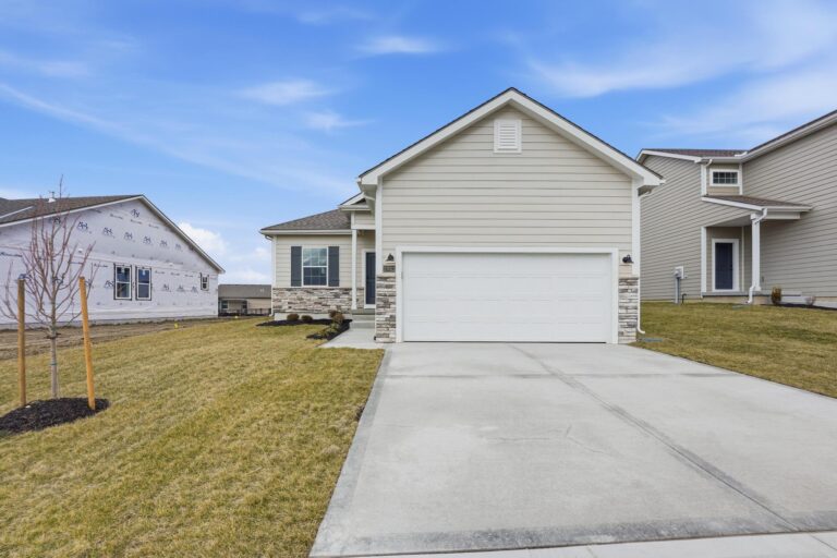 27012 E Dogwood Lane