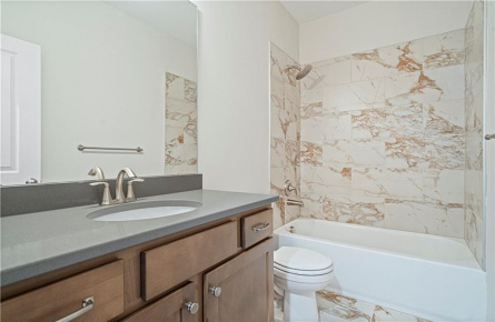 27017 E Olive Drive, Lee's Summit, Missouri 64086, 3 Bedrooms Bedrooms, ,3 BathroomsBathrooms,Residential,For Sale,Olive,HMS2494411