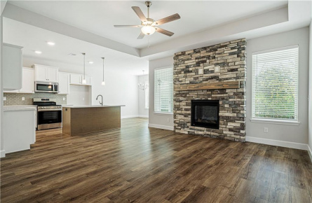 27017 E Olive Drive, Lee's Summit, Missouri 64086, 3 Bedrooms Bedrooms, ,3 BathroomsBathrooms,Residential,For Sale,Olive,HMS2494411