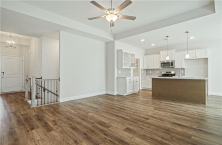 27017 E Olive Drive, Lee's Summit, Missouri 64086, 3 Bedrooms Bedrooms, ,3 BathroomsBathrooms,Residential,For Sale,Olive,HMS2494411