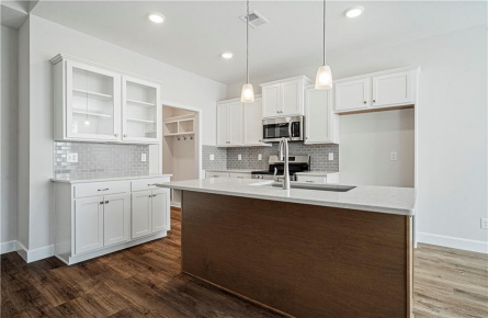 27017 E Olive Drive, Lee's Summit, Missouri 64086, 3 Bedrooms Bedrooms, ,3 BathroomsBathrooms,Residential,For Sale,Olive,HMS2494411