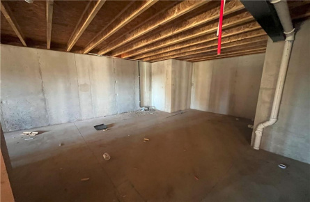 404 SW Hawthorne Lane, Blue Springs, Missouri 64014, 3 Bedrooms Bedrooms, ,3 BathroomsBathrooms,Residential,For Sale,Hawthorne,HMS2511893